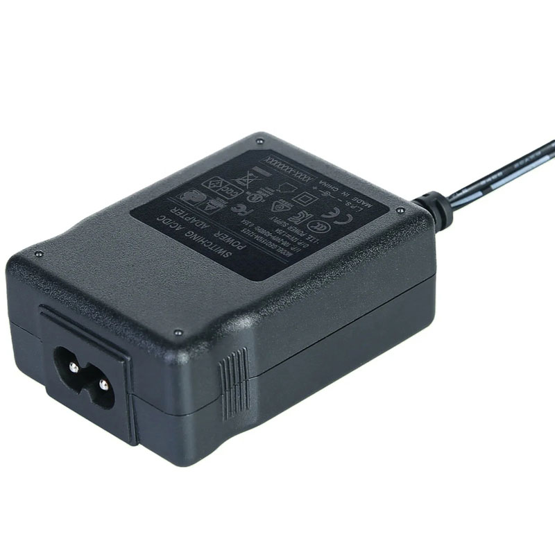 12 W-os asztali hálózati adapter