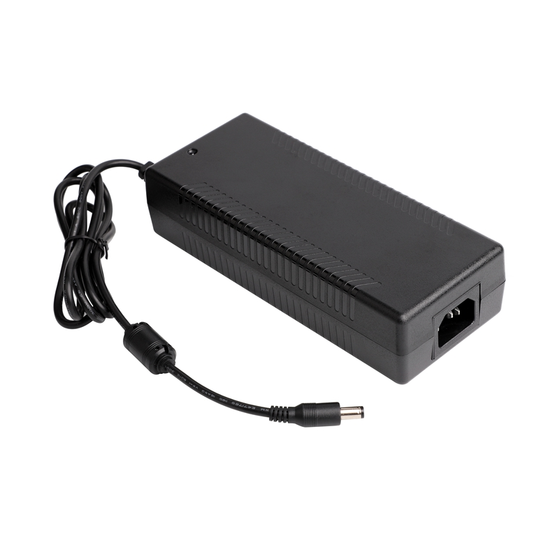 150 W-os nagy teljesítményű asztali AC-DC adapter