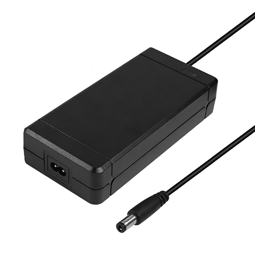 200 W-os asztali hálózati adapter