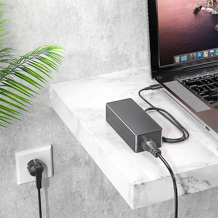 Teljesítmény -adapter