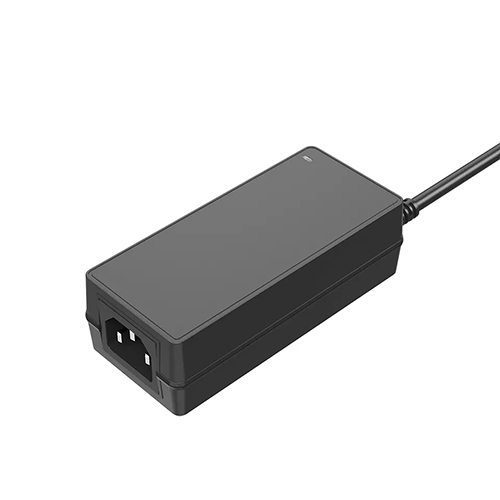 24 W-os asztali hálózati adapter