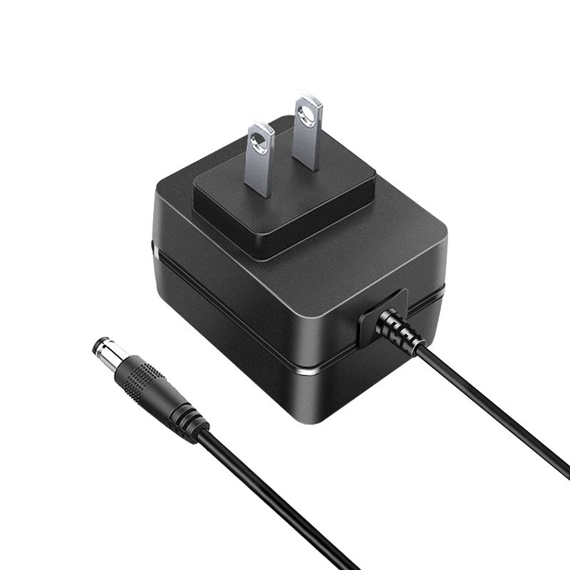 5V 2A falra szerelhető hálózati adapter