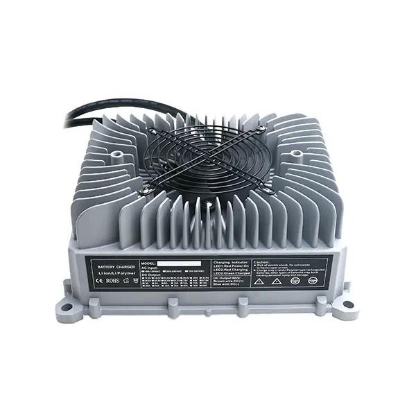 OBC 2000w hordozható akkumulátortöltő tuv golfautókhoz